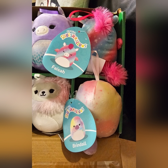 Original SquishMallows Holiday Tie Dye Set Of 8 New in Box - Picture 11 of 16